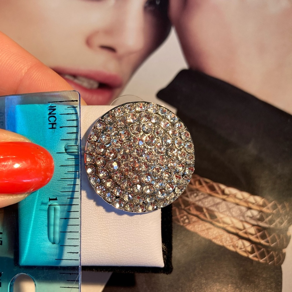 Fashion Rhinestone Round Earrings - Picture 4 of 5